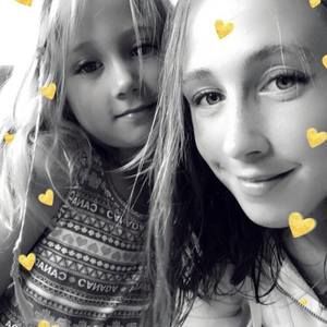 Meet your Posher, Desiree